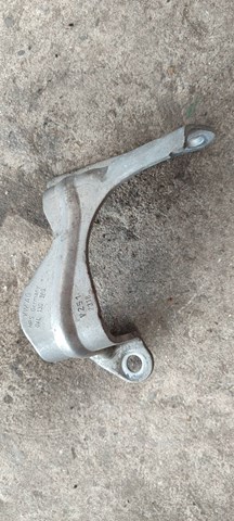 Кронштейн топливного насоса ТНВД 04L130389 VAG