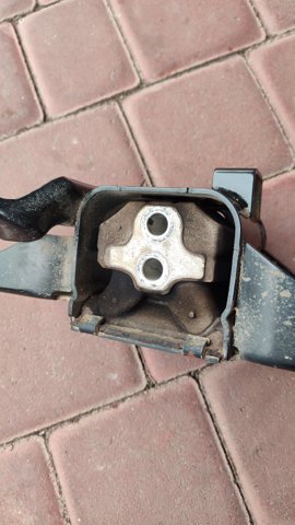 Левая подушка двигателя 21870K4000 HYUNDAI