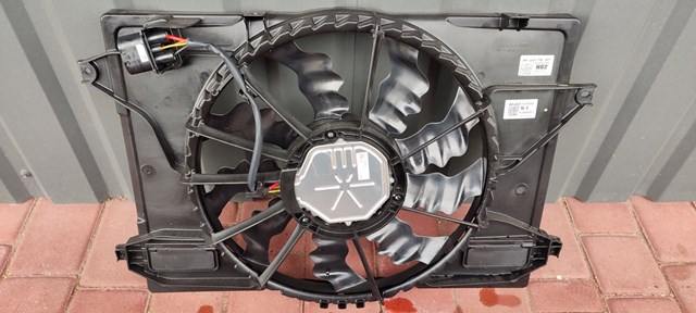 Диффузор радиатора охлаждения в сборе с мотором 25380GI000 HYUNDAI
