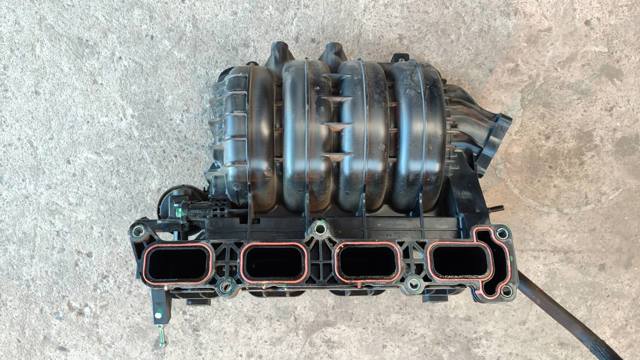 Впускной коллектор 283102S000 HYUNDAI