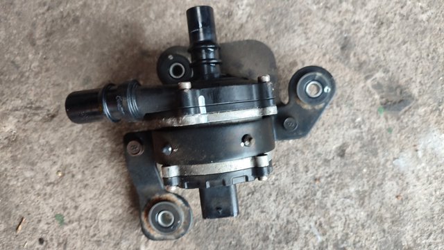Водяной насос охлаждения электро дополнительный 369103D920 HYUNDAI