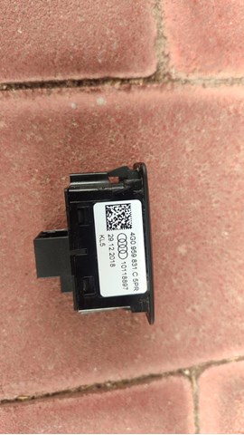 VAG 4G0959831C Кнопка привода замка крышки багажника (двери 3/5-й (ляды) в наличии Ровно