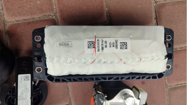 Подушка безопасности боковая 4KE880204D VAG