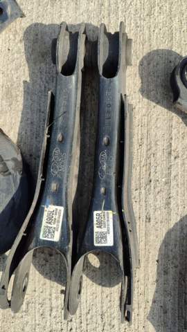 Рычаг задней подвески поперечный, правый 55251N9050 HYUNDAI