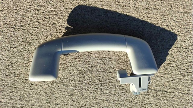 Поручни (держатели) и крючок для одежды 5G0857643B VAG
