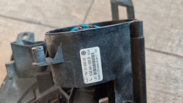 VAG 5GE941055B Фара дневного света левая в наличии Черновцы