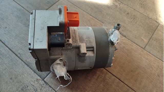 Компрессор кондиционера 5QE816803H VAG
