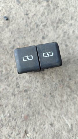 TOYOTA 8553278010 USB-разветвитель в наличии Украина