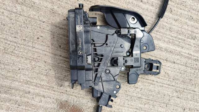 Внутренний дверной замок A0997209601 MERCEDES
