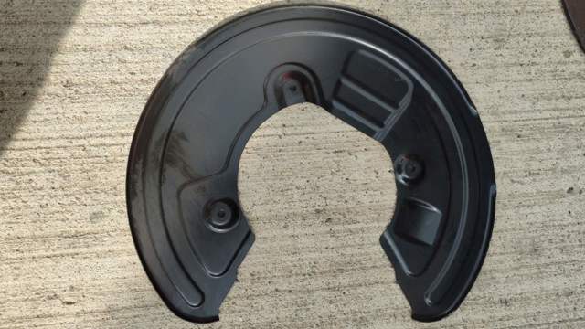 Защита тормозного диска заднего, левая A2234231100 MERCEDES