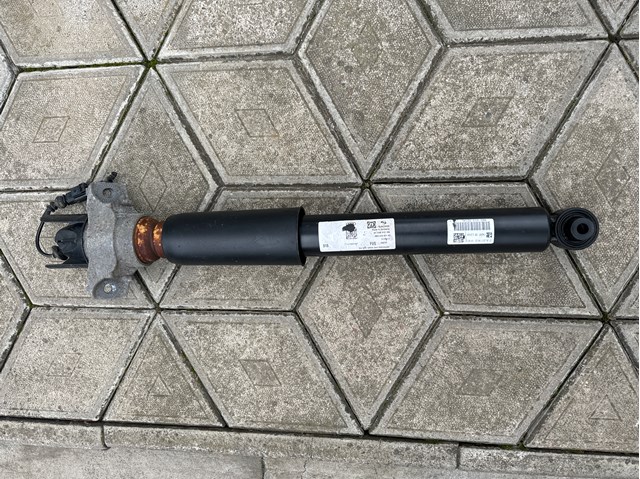 Амортизационная стойка задняя 4M0616031AE VAG