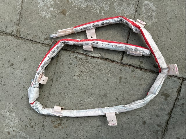 AIRBAG, шторка боковая правая 4M0880742E VAG