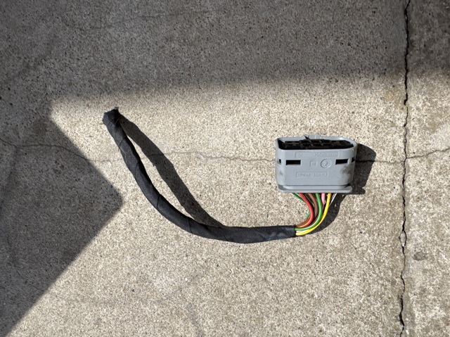 Провод фары A0525455626 MERCEDES