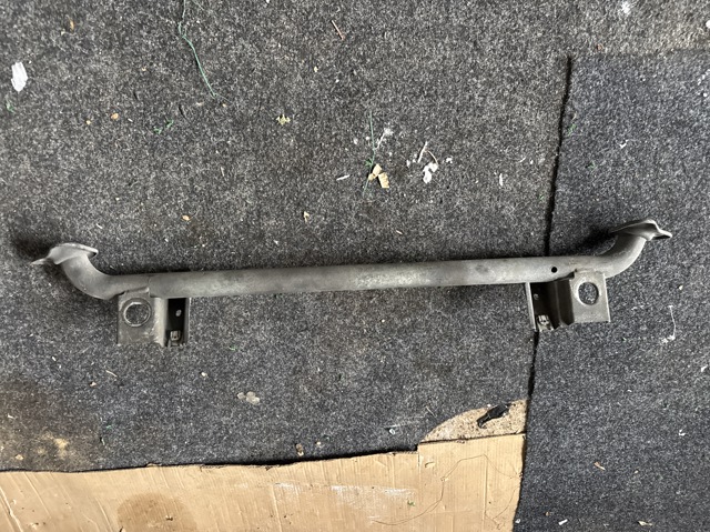 Балка бампера переднего A1666200085 MERCEDES