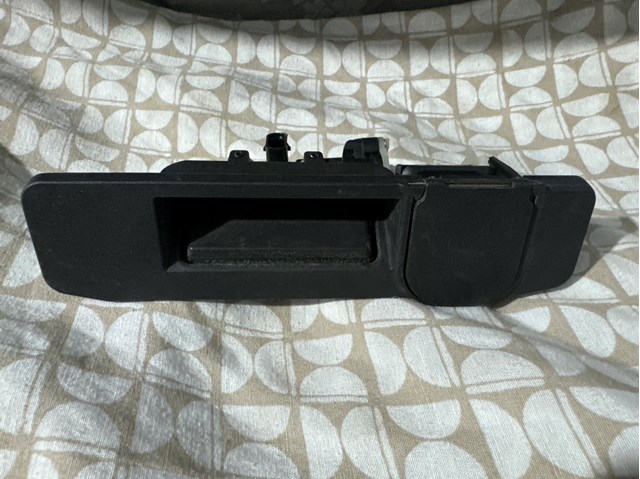 Ручка ляды, наружная A1667500993 MERCEDES