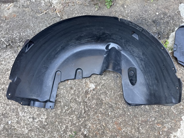 Подкрылок крыла заднего левый A1668841322 MERCEDES