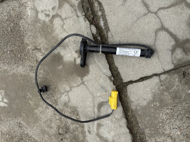 Ручка открытия капота A1779062301 MERCEDES
