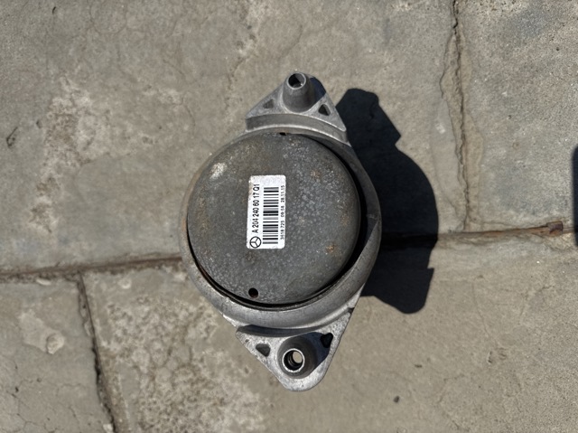 Подвеска двигателя (силового агрегата) A2042406017 MERCEDES