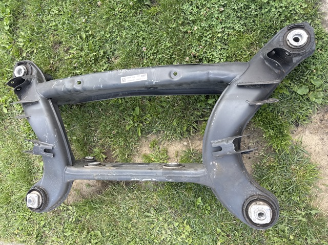 Поперечка задней подвески A2053500514 MERCEDES