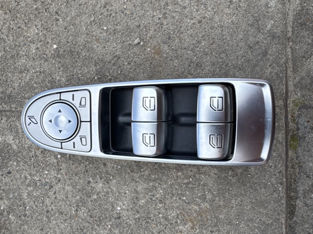 Кнопки переднего левого стеклоподъёмника A2139055103 MERCEDES