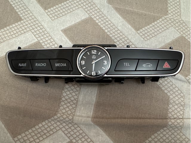 Блок кнопок центральной консоли A2139056508 MERCEDES
