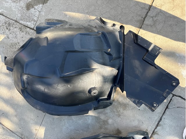 Подкрылок переднего крыла, левый задний A2536910303 MERCEDES