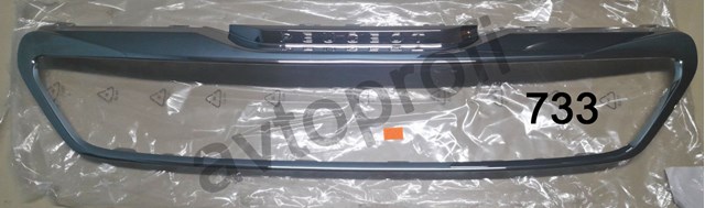 Накладка (рамка) решетки радиатора 1610763880 PEUGEOT