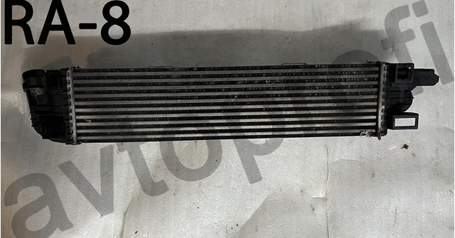 Радиатор водяной 2141000Q0E NISSAN
