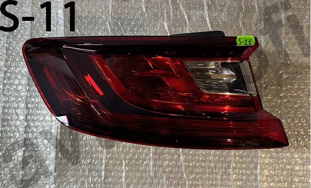 Фонарь задний 265554829R RENAULT