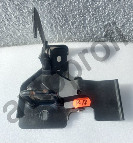 Стояк-крюк замка капота 4L0823480 VAG
