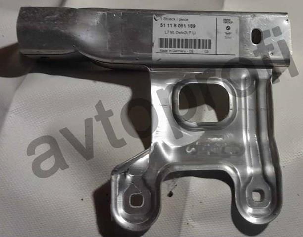 Кронштейн бампера переднего, левый 51118051189 BMW