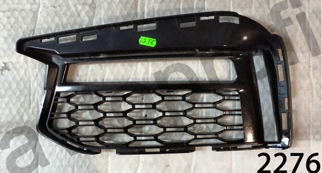  Решетка переднего бампера левая 51118064963 BMW