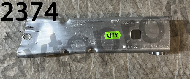 Кронштейн усилителя переднего бампера 51118737253 BMW