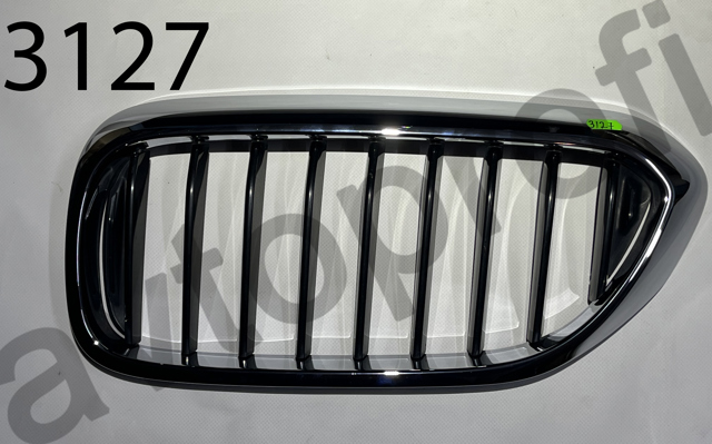 Решетка радиатора левая 51137390865 BMW