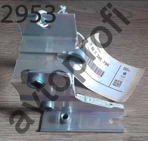 Кронштейн передней балки 51647245795 BMW