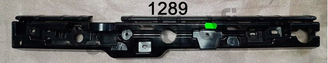 Кронштейн наружной накладки порога правой 51777387346 BMW
