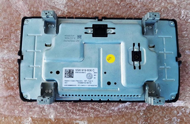 VAG 5G6919606C Дисплей многофункциональный в наличии Черновцы