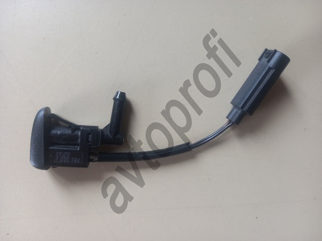 Веерная форсунка омывателя 61667056731 BMW