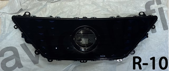 Решетка радиатора 620725SK0D NISSAN