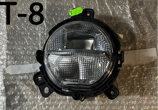 Противотуманка правая 63177409122 BMW
