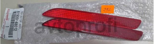 Левый катафот заднего бампера 8192048012 TOYOTA