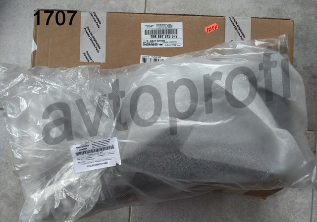 Обшивка стойки кузова внутренняя, средняя левая 95B8672436F2 PORSCHE