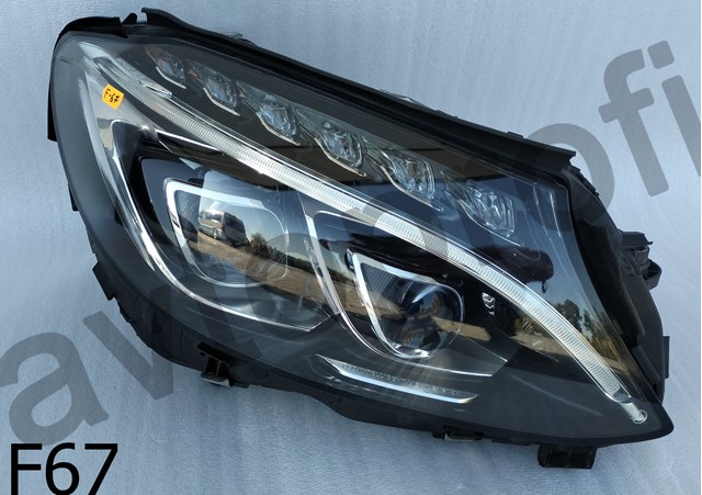 Правая блок фара A2059068801 MERCEDES