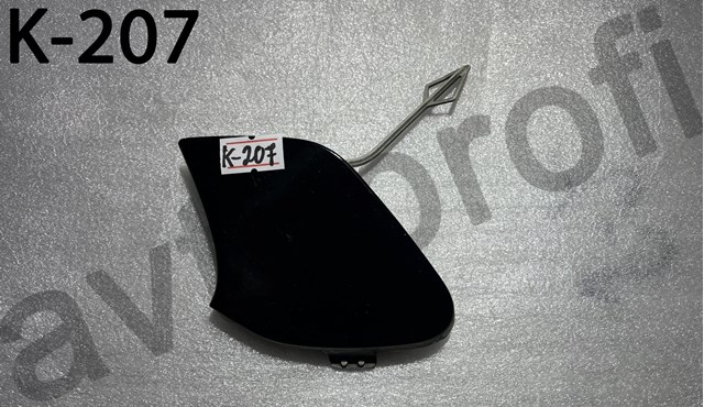 Передняя заглушка бампера буксировочного крюка Ford Focus III