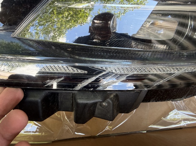 92101CV110 HYUNDAI Левая фара купить в Ирпень