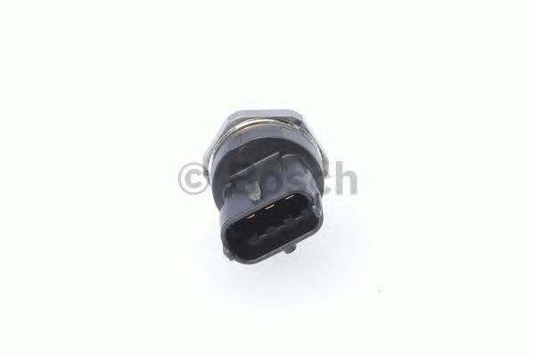 0261545038 BOSCH Датчик давления топлива купить в Житомир