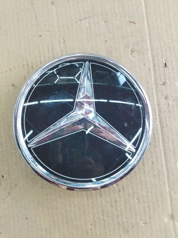 Эмблема решетки радиатора 0008881300 MERCEDES