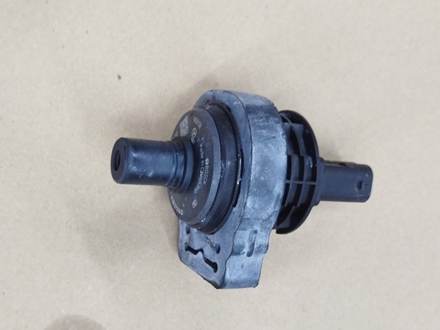 Клапан вентиляции бензобака Мерседес-бенц МЛ/ГЛЕ