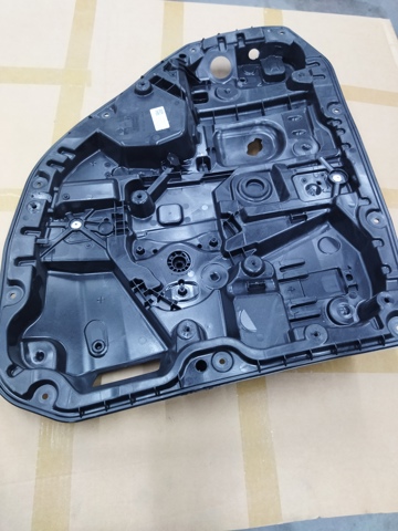 Стеклоподъемник задней левой двери 2237302300 MERCEDES