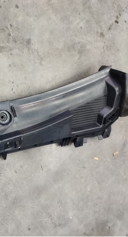 Водосток лобового стекла, жабо 2968307400 MERCEDES